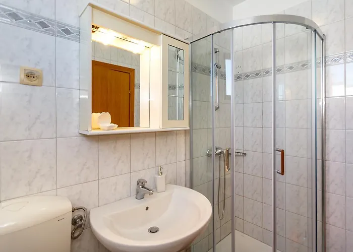 Baldigara By El-pi Tours * Njivice