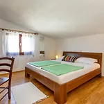 Baldigara By El-pi Tours Apartamento Njivice